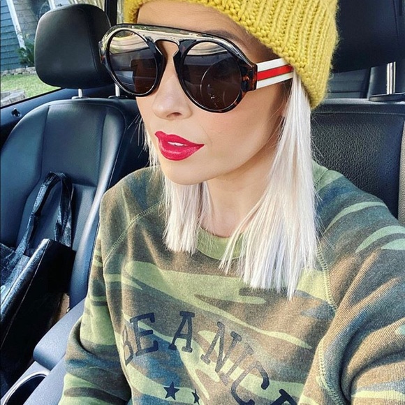 Accessories - ISO: women’s sunglasses from citi trends